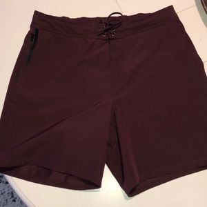 Ten Thousand Foundation short 7i